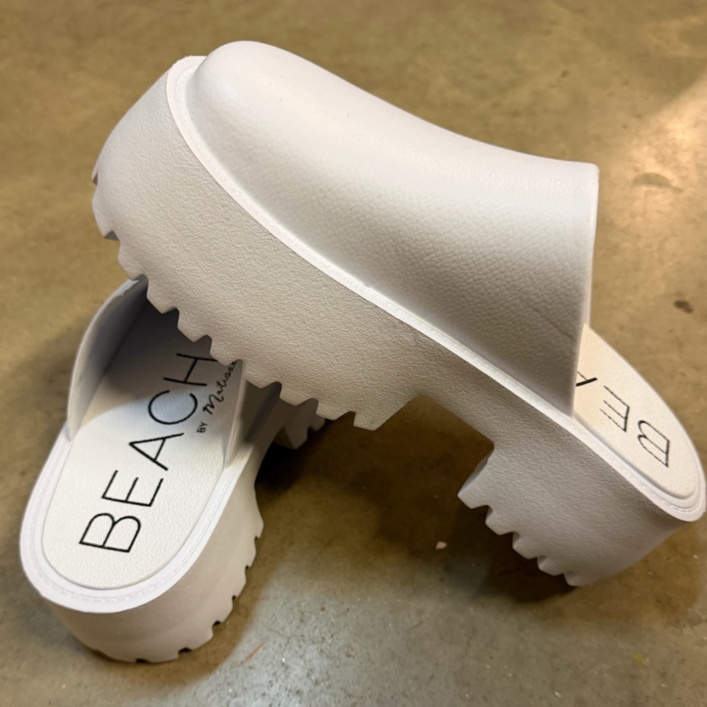 BEACH by Matisse White Platform Clog Mules